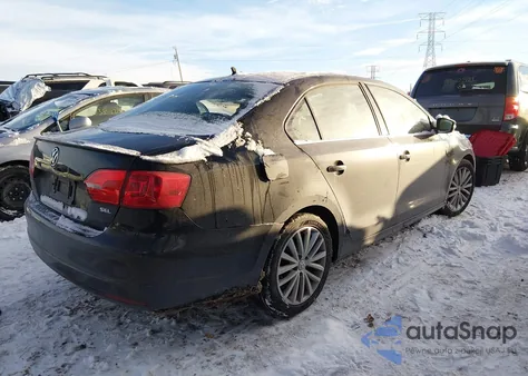 2014 Volkswagen Jetta 1.8T Sel from USA, damaged, VIN 3VWL17AJ1EM330757